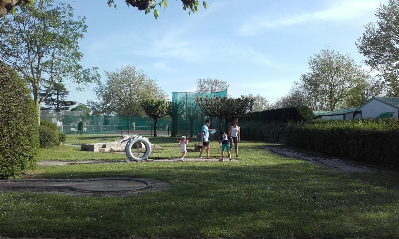 Camping Le Sorlut Cozes Exterior foto
